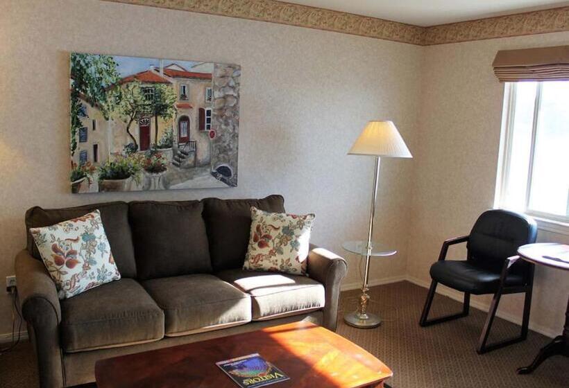 מיטת קינג בסוויטה, Back Bay Inn