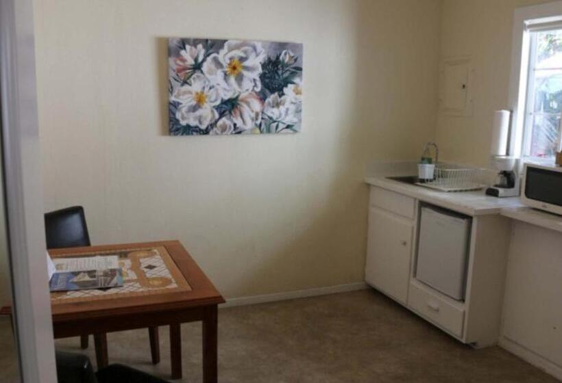 חדר סטנדרט, Back Bay Inn