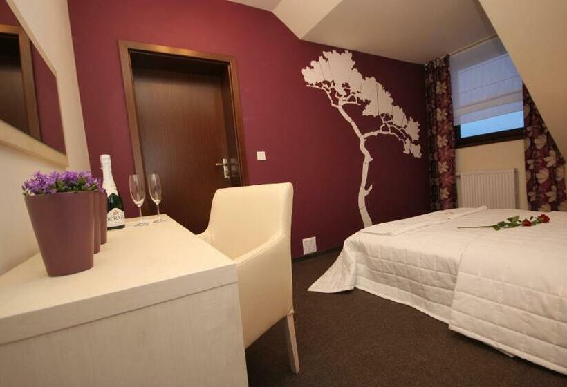 スイート, Biała Akacja Resort & Business