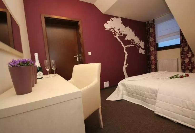 スイート, Biała Akacja Resort & Business