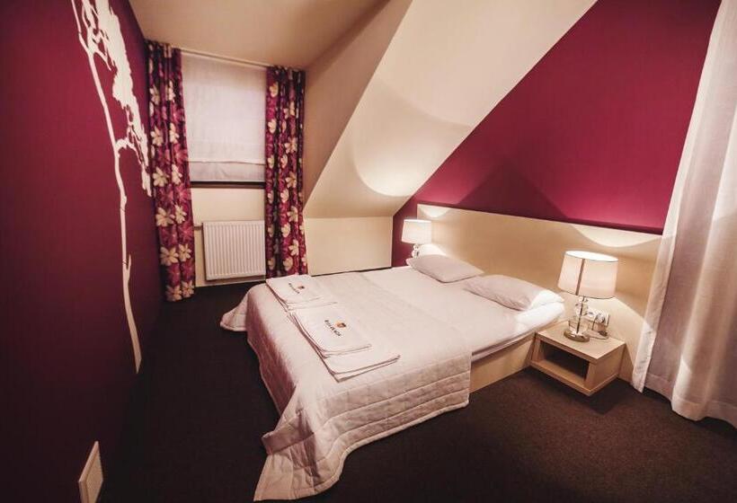 スイート, Biała Akacja Resort & Business