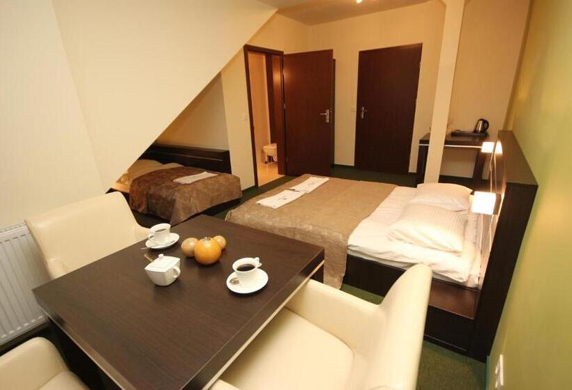 デラックスルーム, Biała Akacja Resort & Business