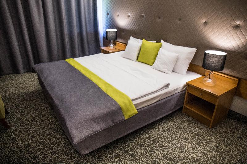 スタンダードルーム, Dwor W Tomaszowicach