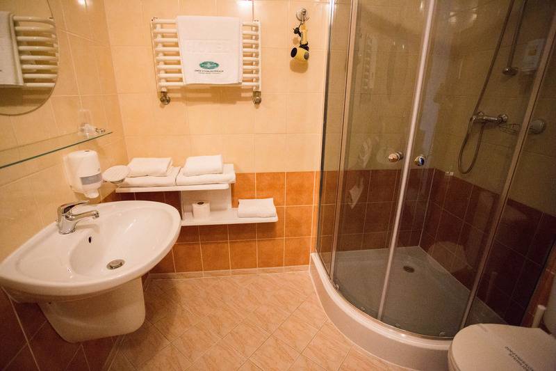 スタンダードルーム, Dwor W Tomaszowicach