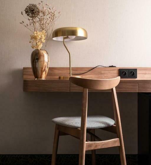 スタンダードルーム, Dwor W Tomaszowicach