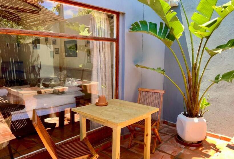 ガーデンビュースタンダードルーム, Goblin S Creek