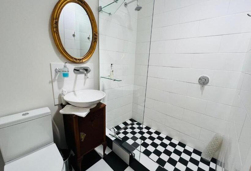 غرفة قياسية, Goblin S Creek