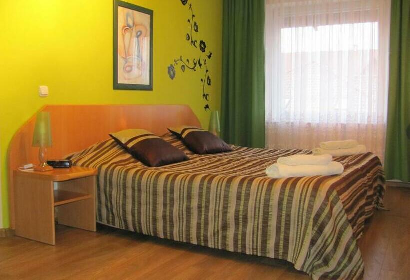 Апартаменты 1 Спальня, Gregor