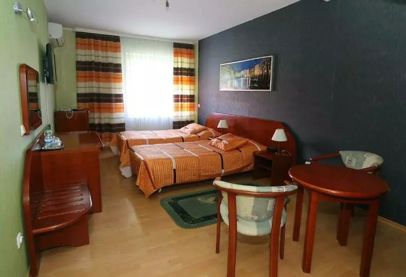 Standard-huone, Gregor