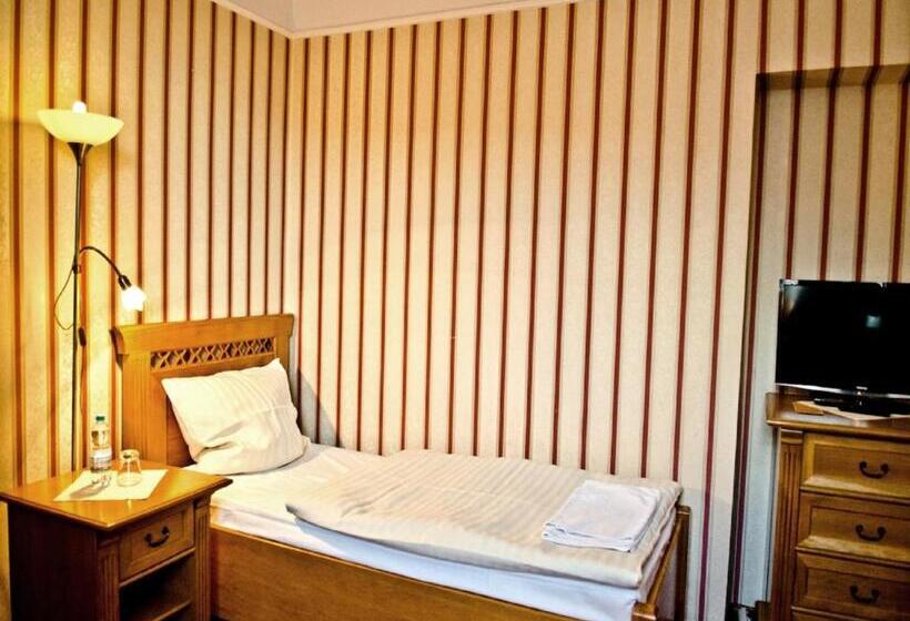 اتاق استاندارد یک نفره, Janków