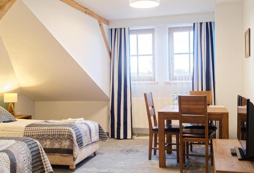 اتاق استاندارد سه نفره, Joseph Conrad Spa & Wellness