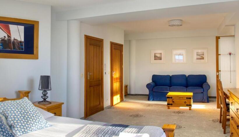 Standard studio with lake view, Joseph Conrad Spa & Wellness