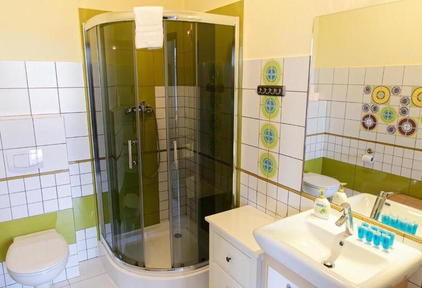 Номер Стандарт, Joseph Conrad Spa & Wellness