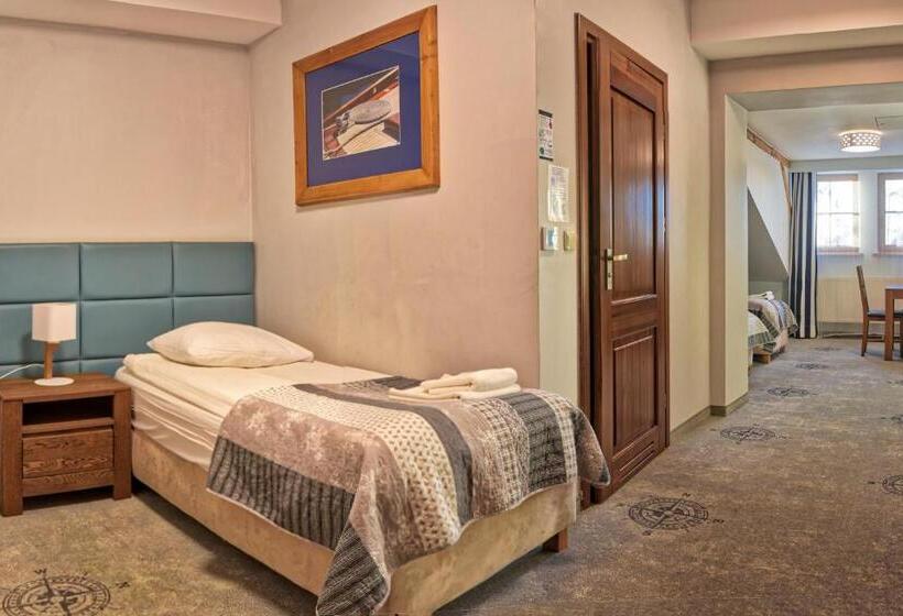 اتاق استاندارد سه نفره, Joseph Conrad Spa & Wellness