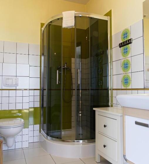 اتاق خانوادگی, Joseph Conrad Spa & Wellness