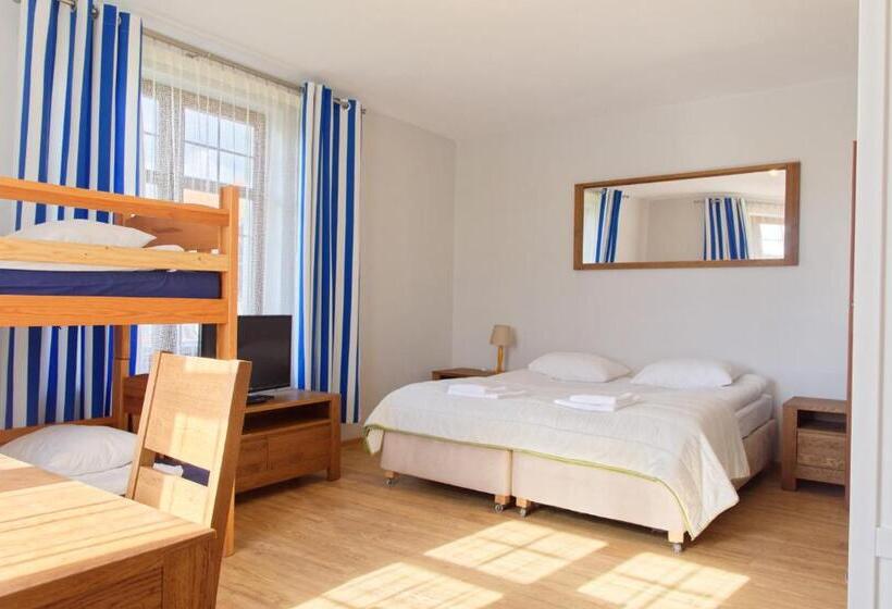 اتاق خانوادگی, Joseph Conrad Spa & Wellness