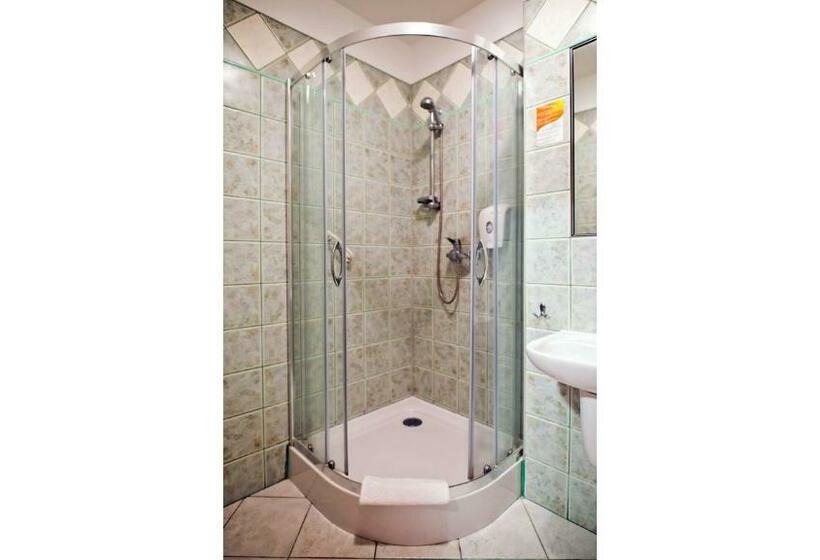 חדר סטנדרט יחיד, Kama Park