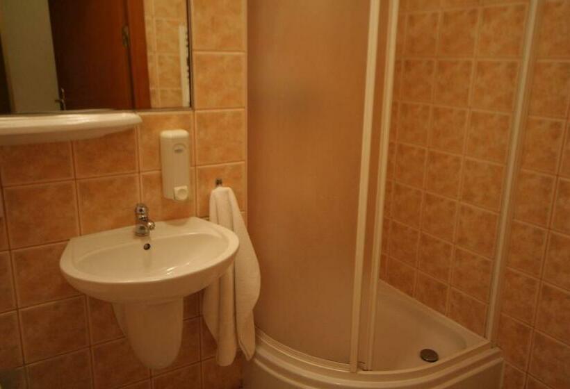 חדר סטנדרט יחיד, Kama Park