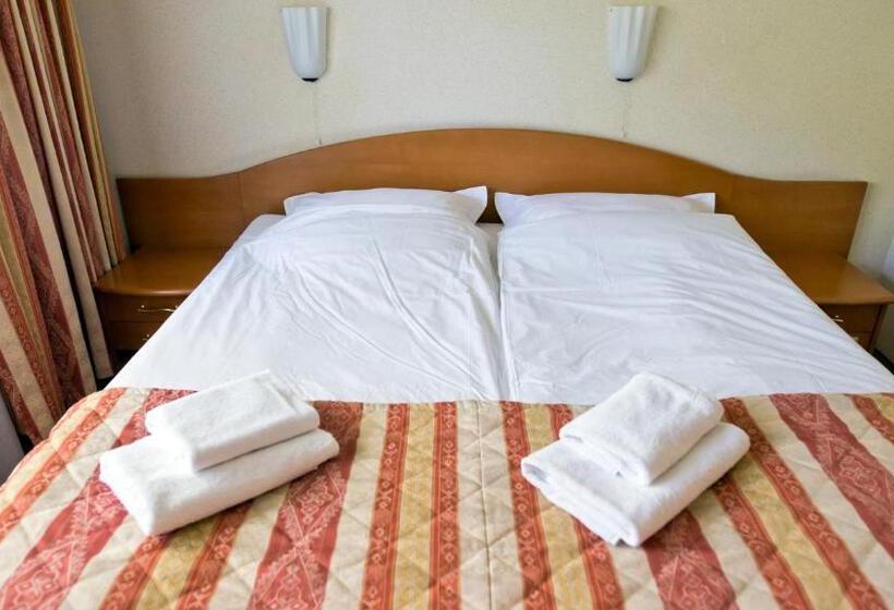 חדר סטנדרט עם מרפסת, Kama Park