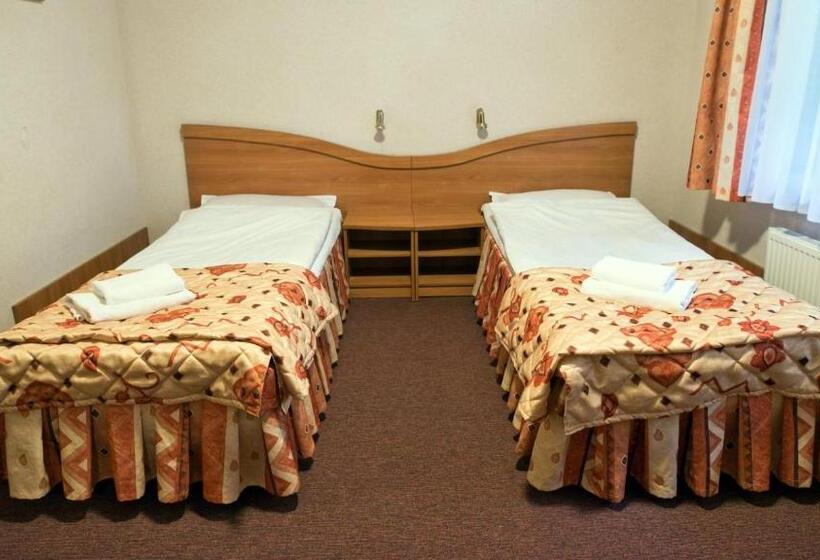 סטודיו סטנדרט עם מרפסת, Kama Park