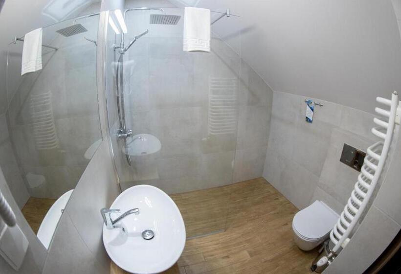 חדר דלוקס, Kantoria