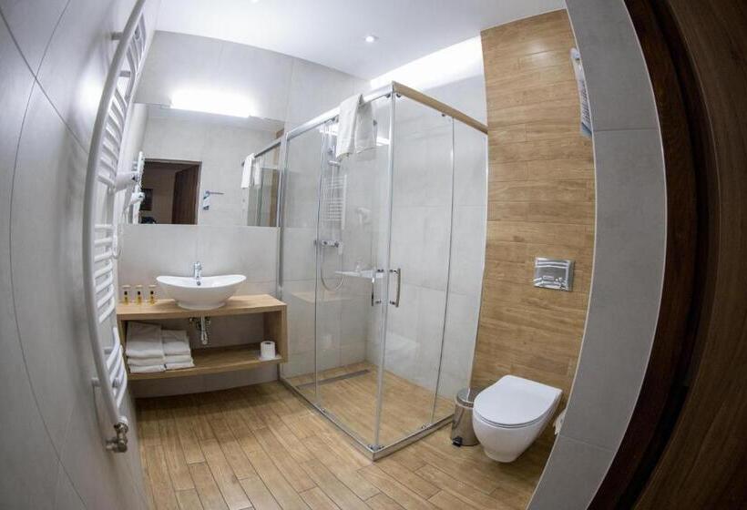 חדר דלוקס, Kantoria