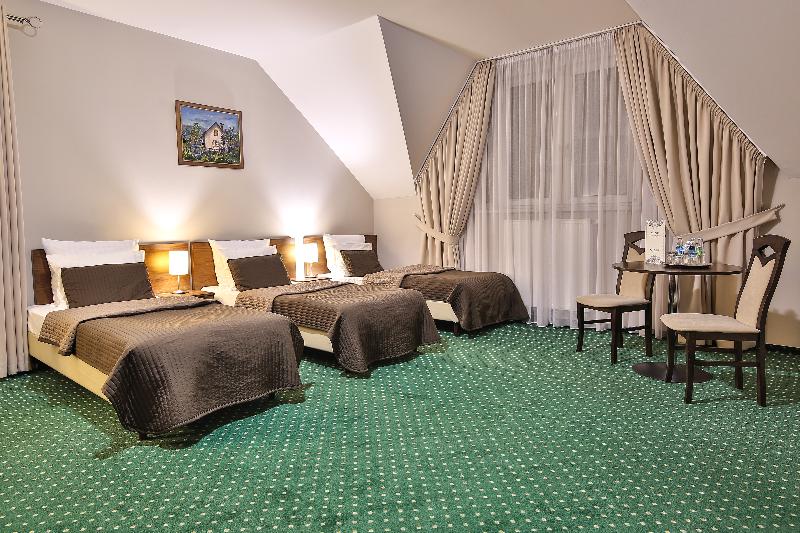 חדר קומפורט לשלושה, Kantoria