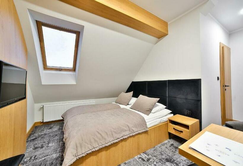 标准间, Kompleks Beskid