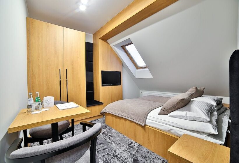 Номер Стандарт, Kompleks Beskid