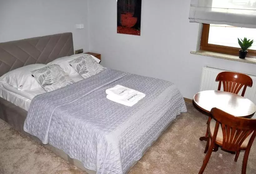 Deluxe Yhden Hengen Huone, Kosmowski