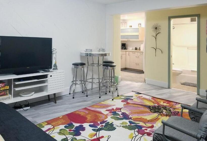 استودیوی استاندارد, Ocean Terrace Condominiums