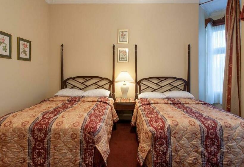 חדר משפחתי, Pałac Bielawa