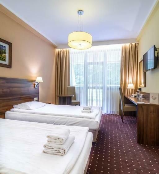 Quarto Estandar, Podium