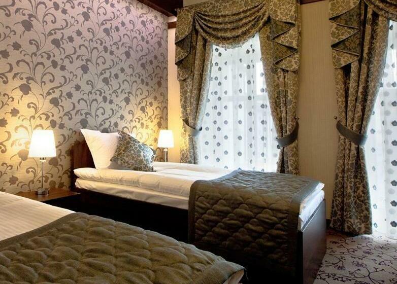 חדר סטנדרט, Restauracja Platan