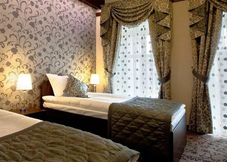 اتاق استاندارد, Restauracja Platan