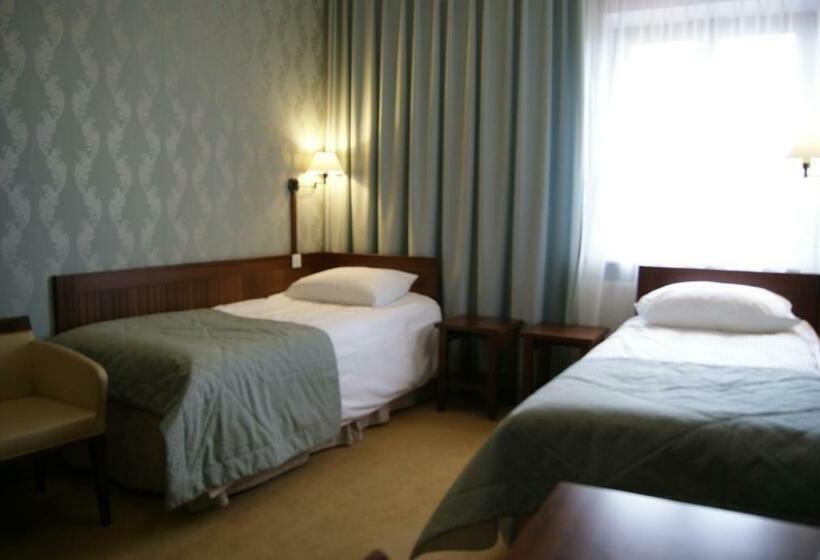 اتاق اکونومی, Skala