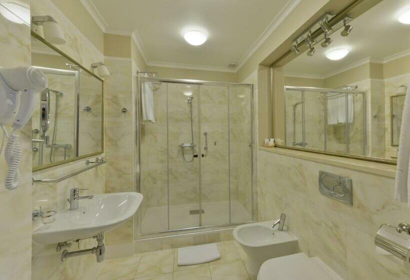 آپارتمان 1 خوابه, Skala