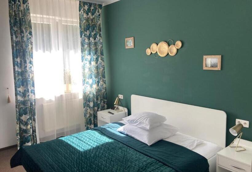 Quarto Estandar, Solec