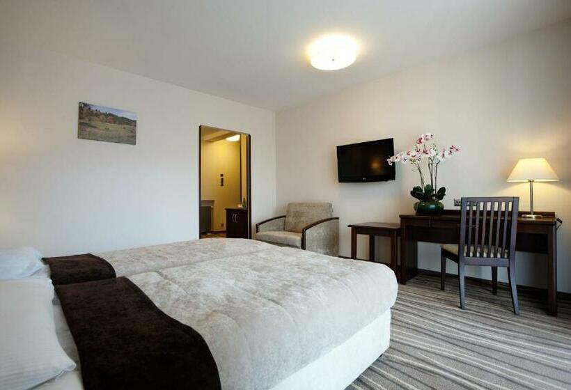 اتاق استاندارد, Spa Budowlani