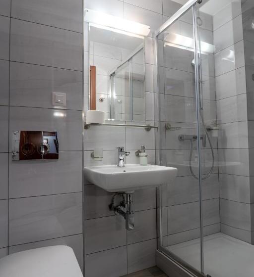 اتاق استاندارد یک نفره, Spa Budowlani