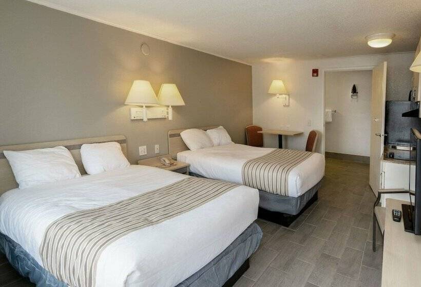 Standard Room 2 Double Beds, Suburban Studios Mentor   Cleveland Northeast