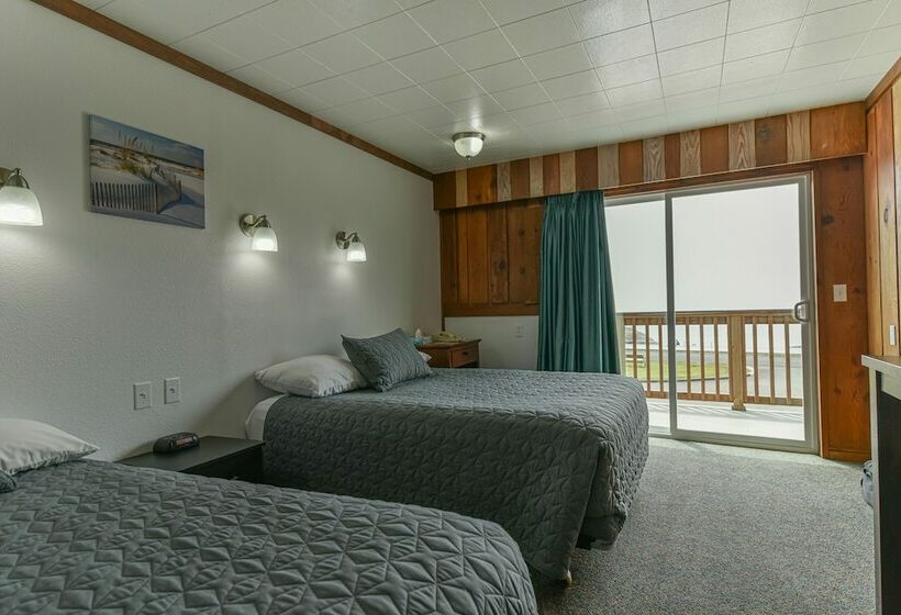 带2个双人床的标准工作室, Sunset Oceanfront Lodging
