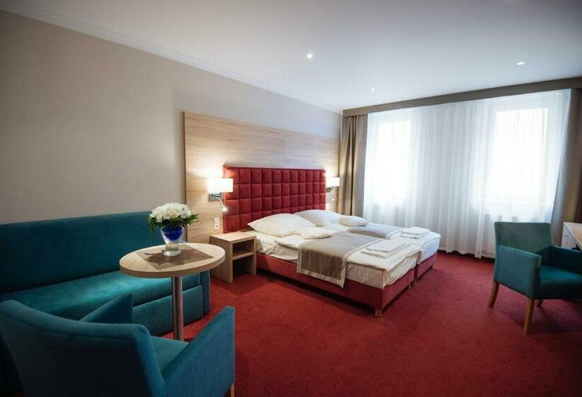 컴포트 트리플 룸, Texicana