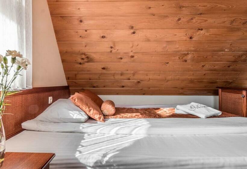 اتاق استاندارد سه نفره, Villa Magnat Spa, Jacuzzi, Sauna, Tężnia Solankowa