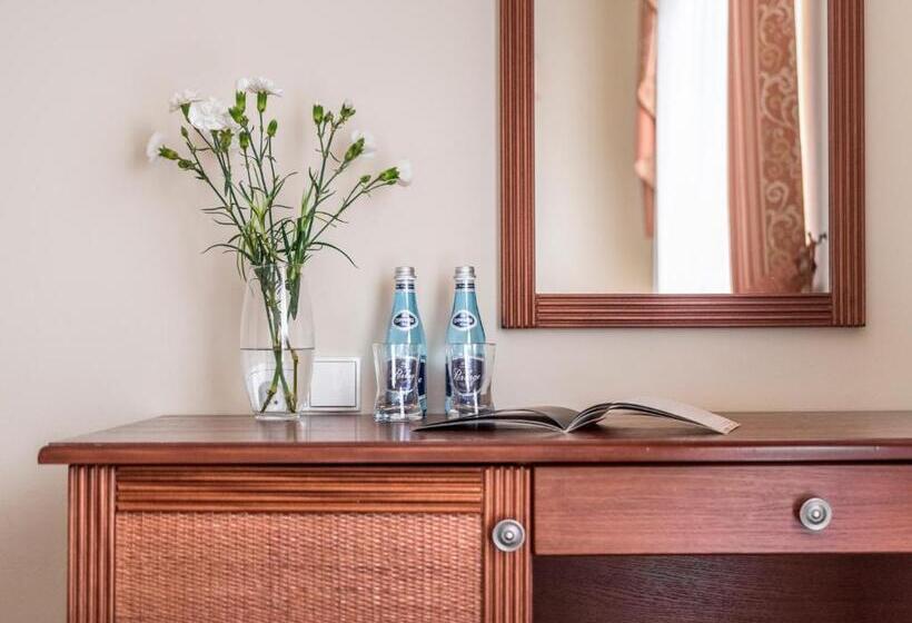 اتاق استاندارد با بالکن, Villa Magnat Spa, Jacuzzi, Sauna, Tężnia Solankowa