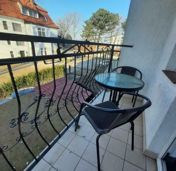 Трехместный Номер Стандарт с Балконом, Villa Rafa