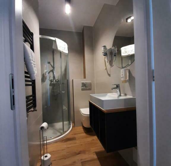 Трехместный Номер Стандарт с Балконом, Villa Rafa