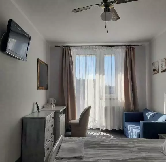 اتاق استاندارد با بالکن و چشم‌انداز دریا, Villa Rafa