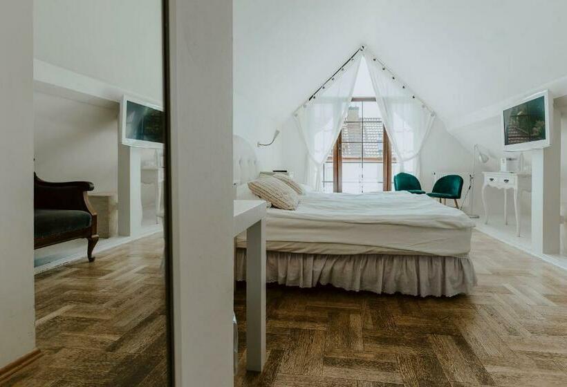 اتاق استاندارد, Vincent