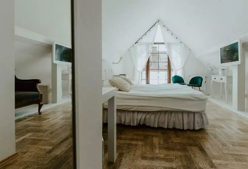 Standard-huone, Vincent